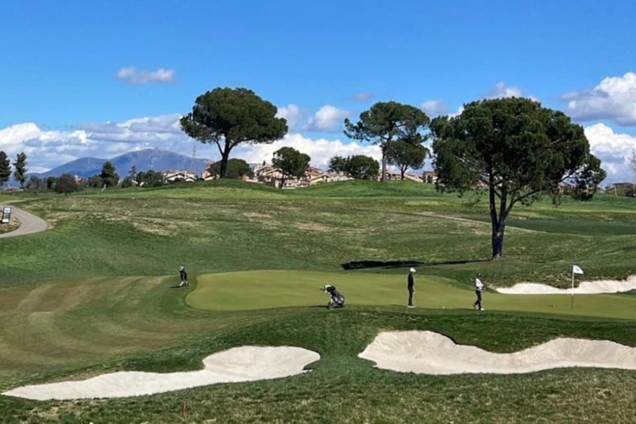 Marco Simone Golf Club Apartment Esterno foto
